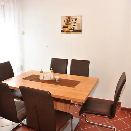 Vera דירה שארניץ